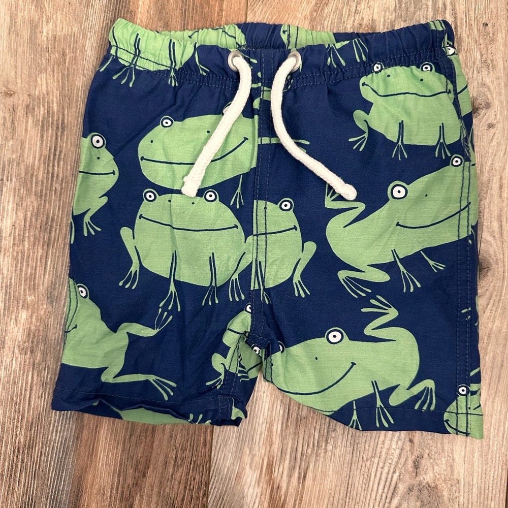 Baby Boden Frog Print Shorts - 12-18 months